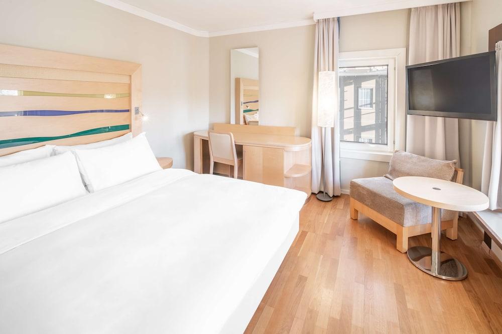 Radisson Blu Royal Garden Hotel, 4*