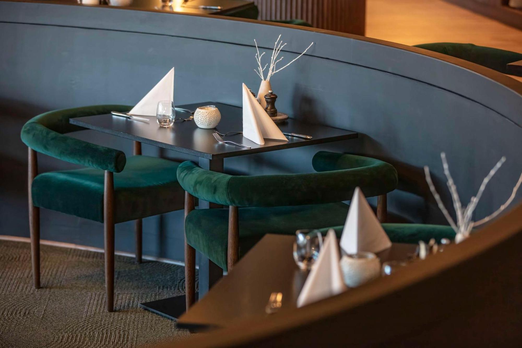 Radisson Blu Royal Garden Hotel, 4*