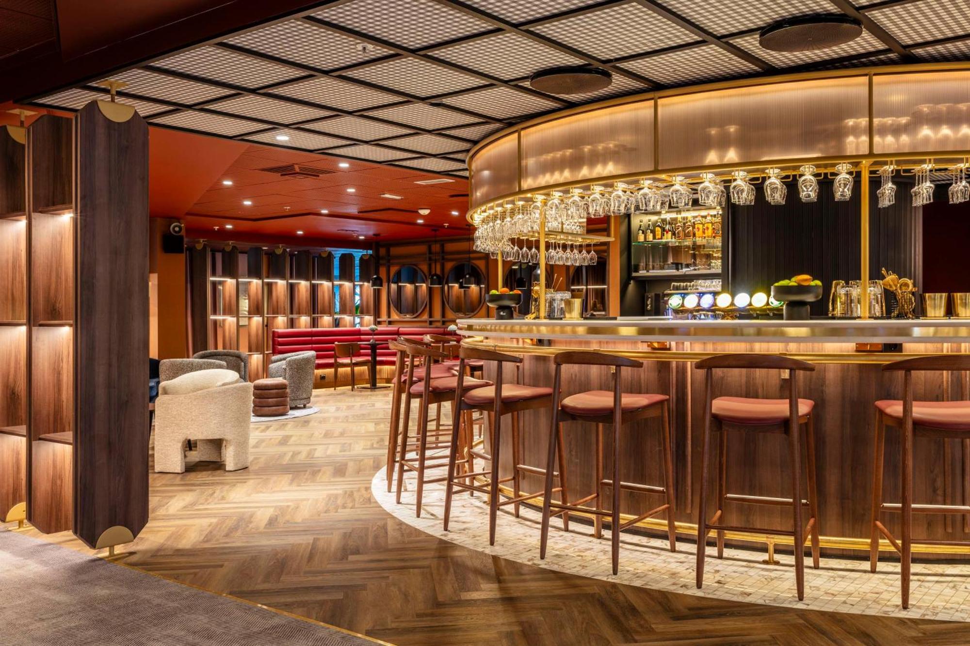Radisson Blu Royal Garden Hotel, Hotell 4*