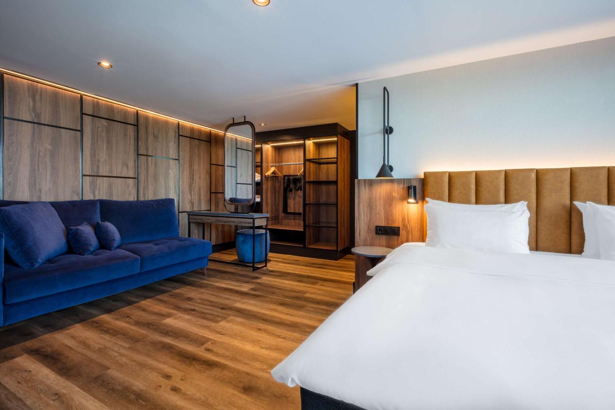 Radisson Blu Royal Garden Hotel,